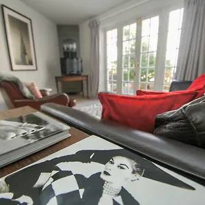 Holiday home Arundel Mews - Parking - By Lets, Brighton