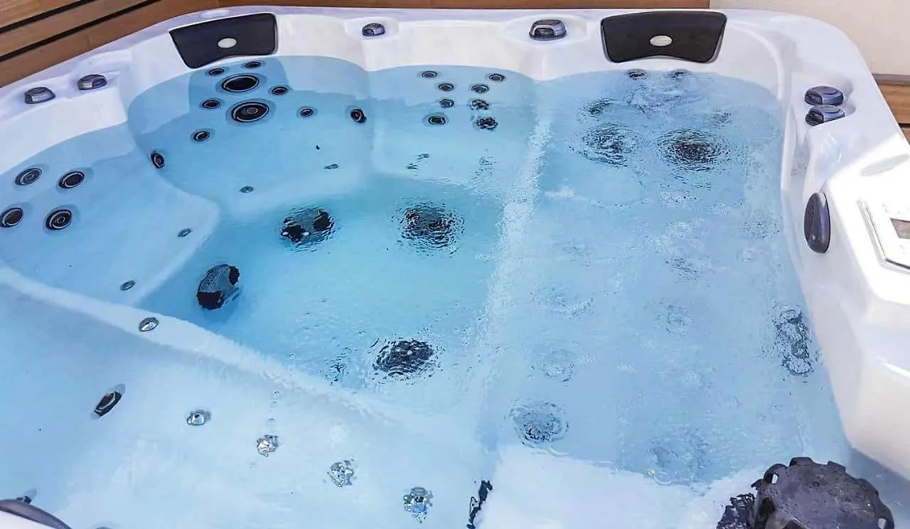 Hot Tub Hideaway - By Brighton Holiday Lets 0*,