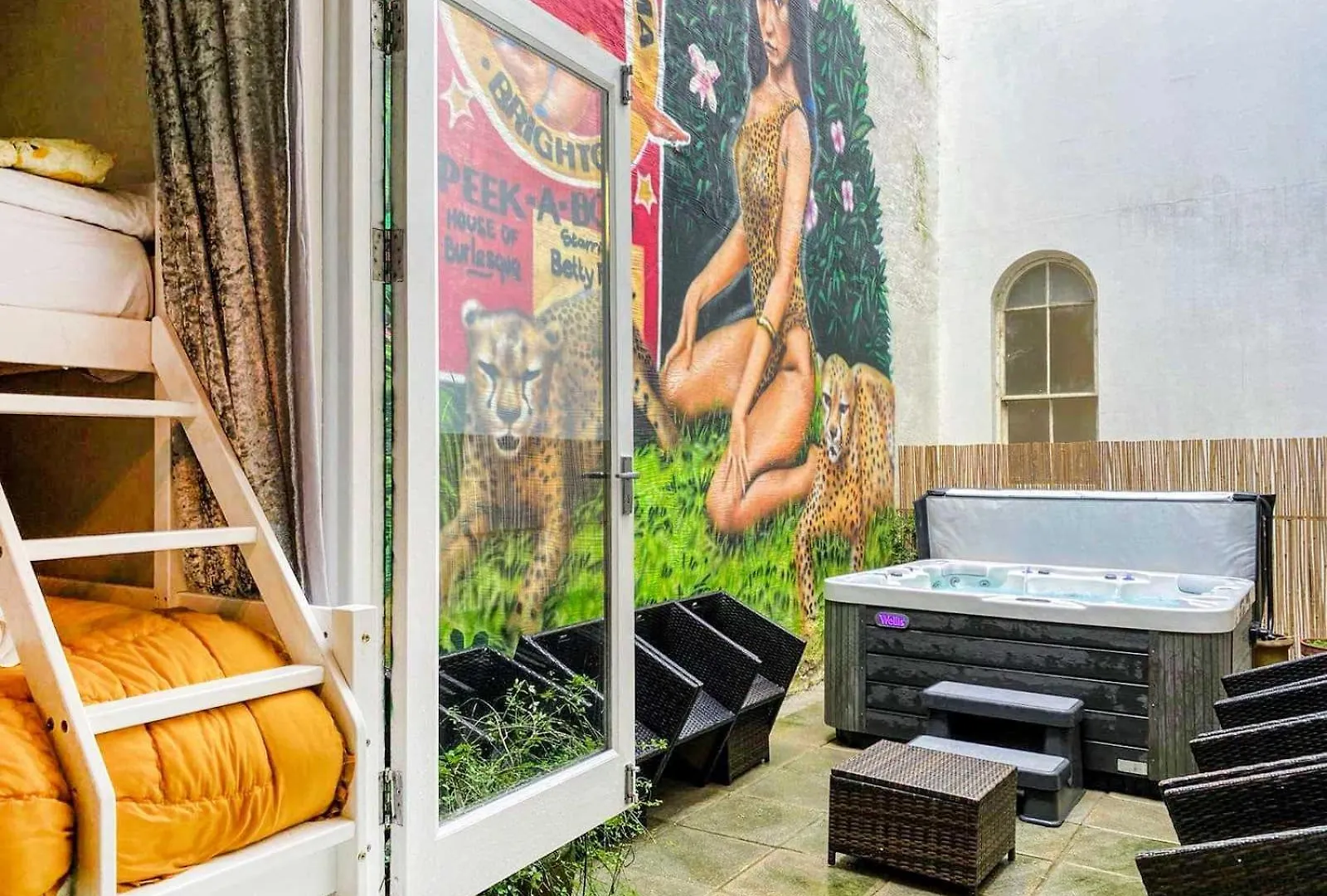 Hot Tub Hideaway - By Brighton Holiday Lets United Kingdom